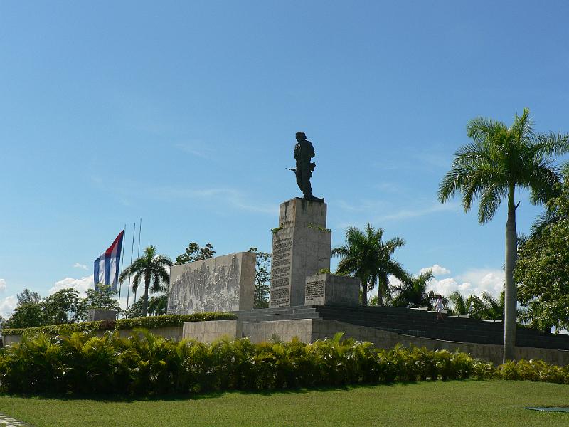 2010_Cuba-9-Santa_Clara_02.JPG - Santa Clara : la place de la Révolution et le mémorial du Che...