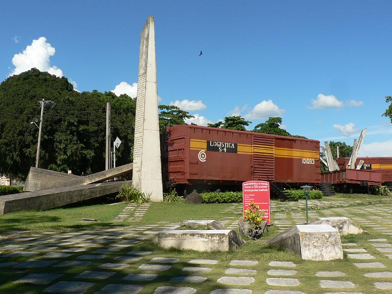 2010_Cuba-9-Santa_Clara_08.JPG - Le train blindé qu'il a victorieusement attaqué...