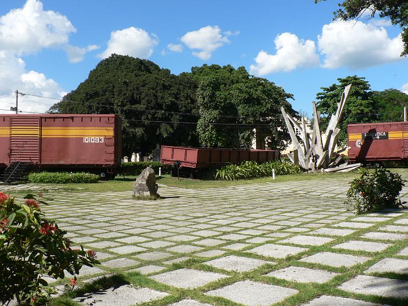 2010_Cuba-9-Santa_Clara_10.JPG - ... et entraîna la victoire des barbudos début 59.
