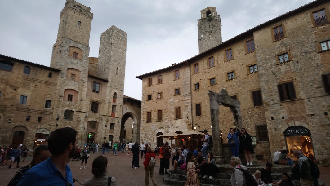 Italie-2024-5-San_Giminiano_09