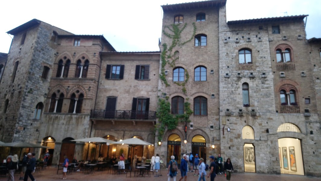 Italie-2024-5-San_Giminiano_11