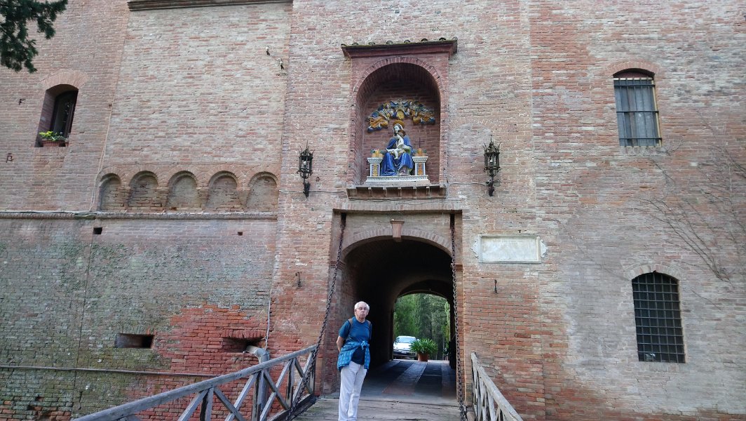 Italie-2024-7-Abbazia_Monte _Oliveto_Maggiore_01