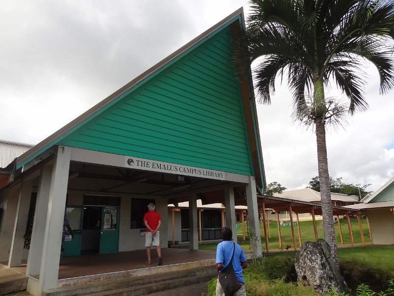 2017_Vanuatu_Efate_Port_Vila_universite_08