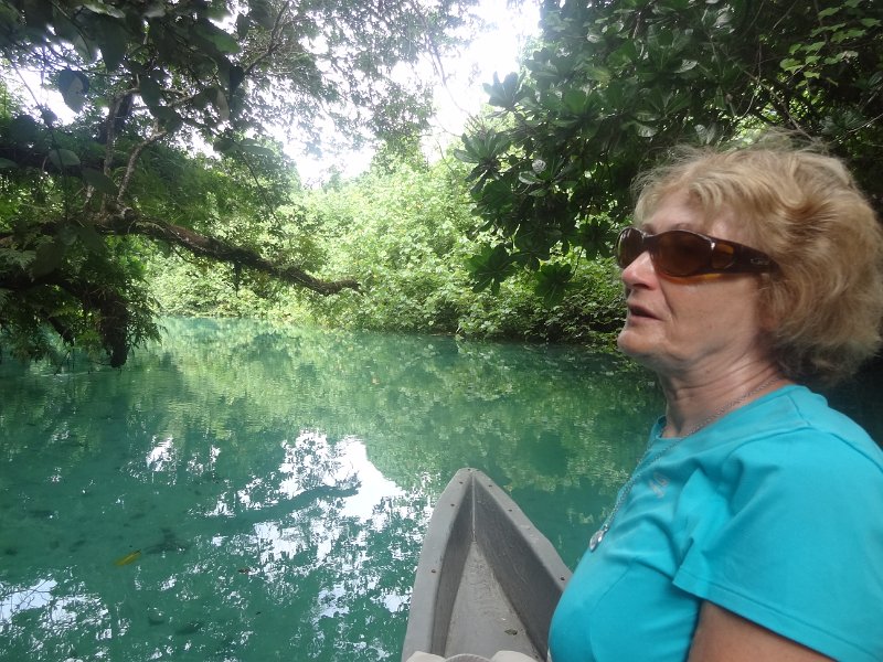 2019_Vanuatu_Santo_cote_est_trous_bleus_22