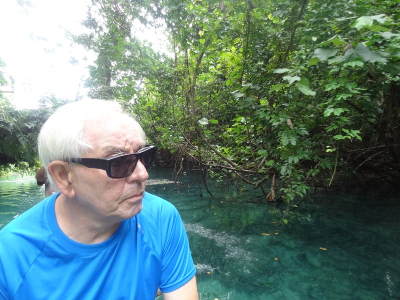 2019_Vanuatu_Santo_cote_est_trous_bleus_25