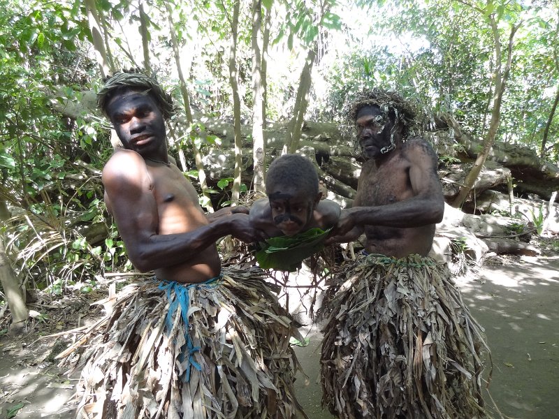 2017_Vanuatu_Tanna_black_Magic_Tour_13