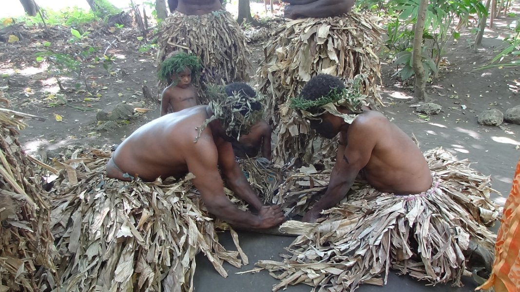 2017_Vanuatu_Tanna_black_Magic_Tour_14