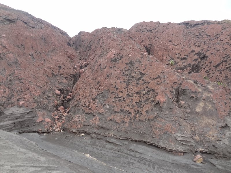 2017_Vanuatu_Tanna_volcan_Yasur_12