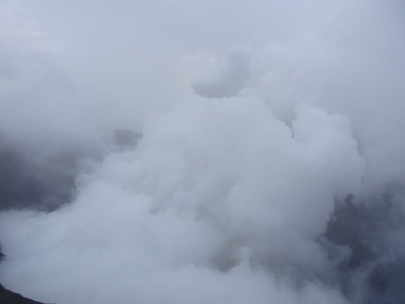 2017_Vanuatu_Tanna_volcan_Yasur_22