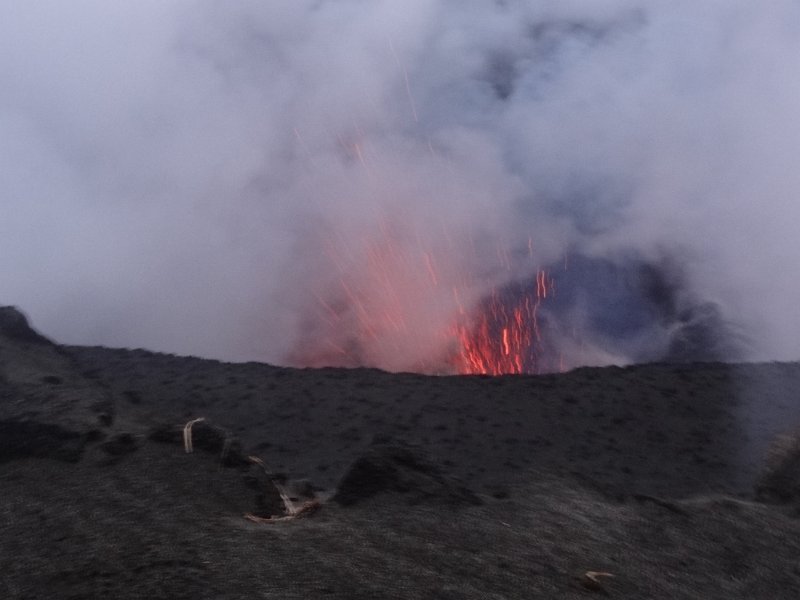 2017_Vanuatu_Tanna_volcan_Yasur_41