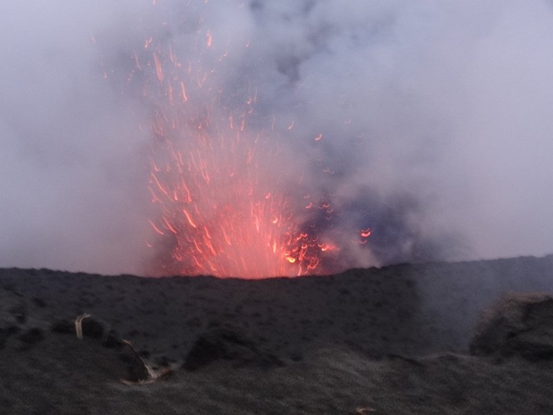2017_Vanuatu_Tanna_volcan_Yasur_48