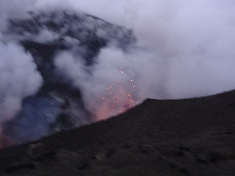 2017_Vanuatu_Tanna_volcan_Yasur_54