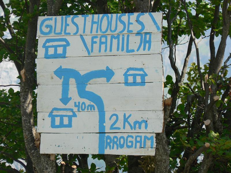 2009_Valbona_14.jpg - ... et c'est même un carrefour !