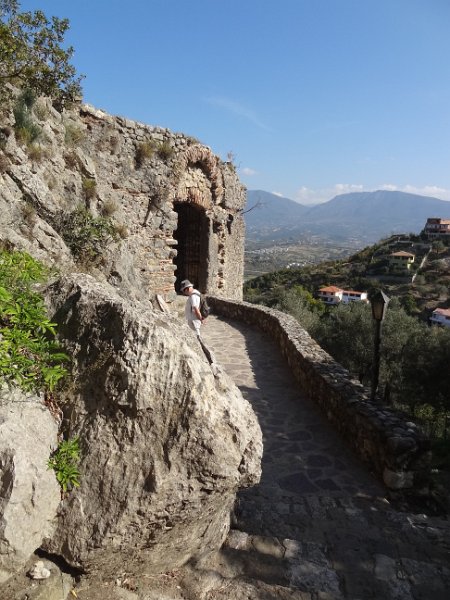 2018_Albanie-1-Tirana-environs-Petrela_04