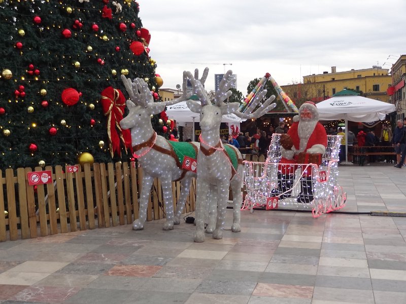 2018_Albanie-1-Tirana-10-noel_02