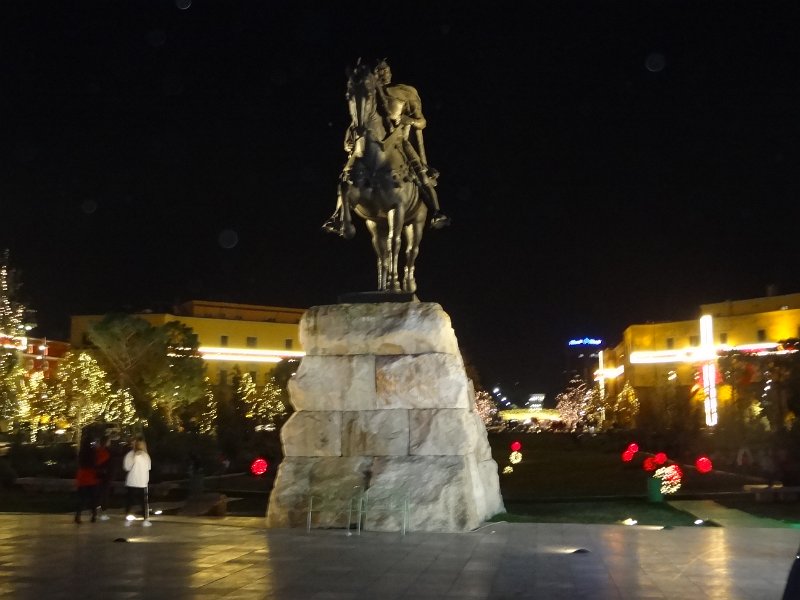 2018_Albanie-1-Tirana-10-noel_39