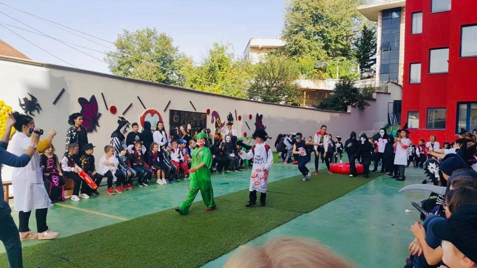 2018_Albanie-1-Tirana-14-ecole_VHugo_82