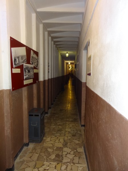 2018_Albanie-1-Tirana-3-traces_communisme_07